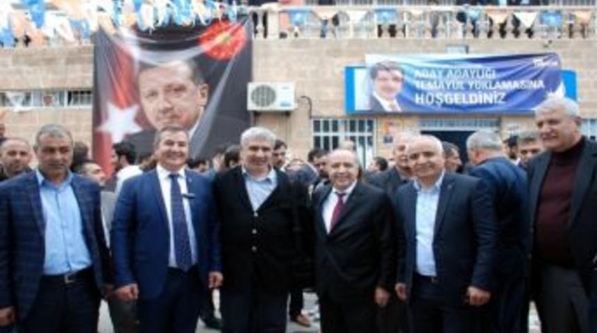 Dr. Nihat &Ouml;zkan, Ak Parti Teşkilatlarına Teşekk&uuml;r Etti