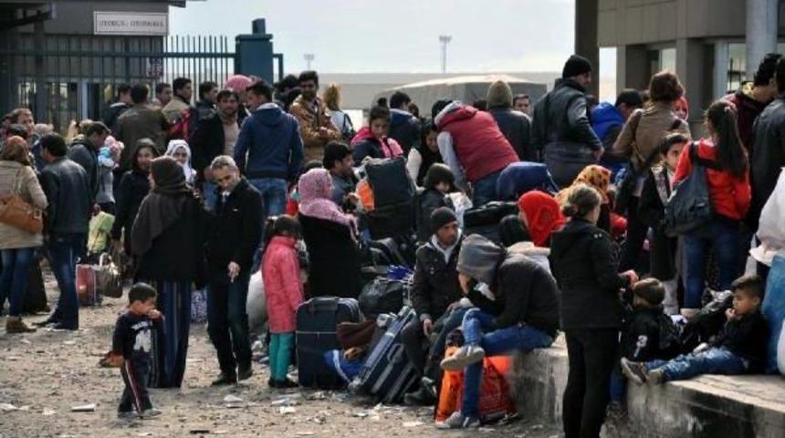 Savaştan Ka&ccedil;an Kobanililer, Kuzey Irak'a Ge&ccedil;ti