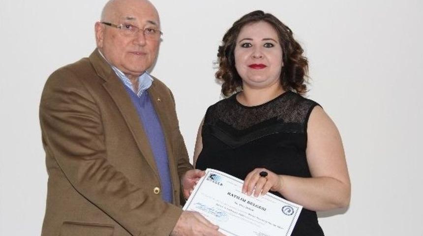 Gen&ccedil; Girişimci Adayları Sertifikalarını Aldı