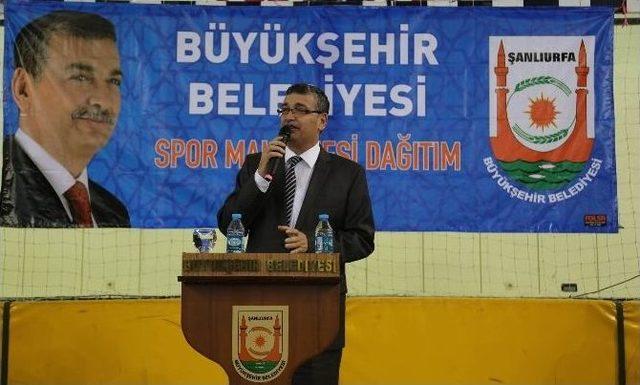 Büyükşehir’den Amatör Sporculara Malzeme Desteği