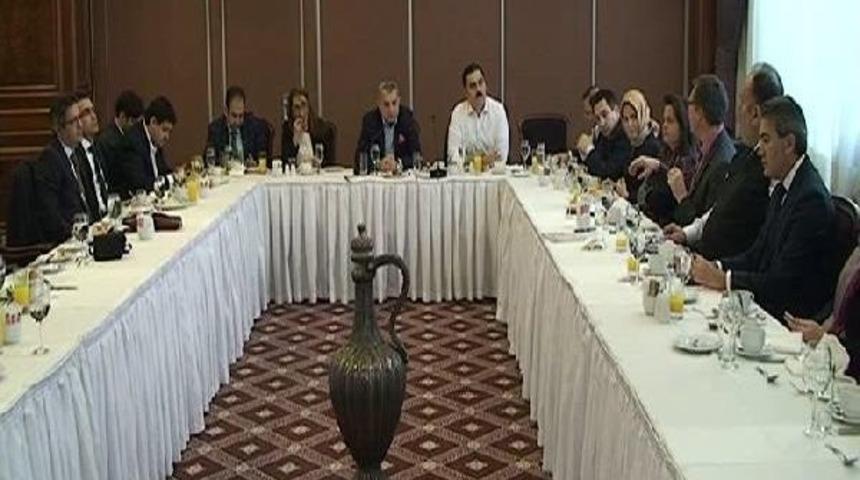 Ak Parti Milletvekili Metin K&uuml;l&uuml;nk, Bel&ccedil;ikalı Milletvekilleri Ile G&ouml;r&uuml;şt&uuml;