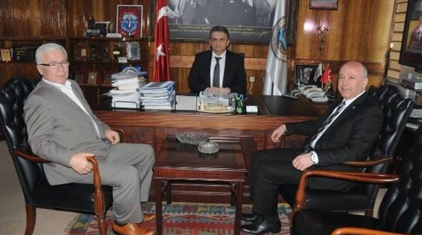 Kaymak; Ziyaretlerini S&uuml;rd&uuml;r&uuml;yor