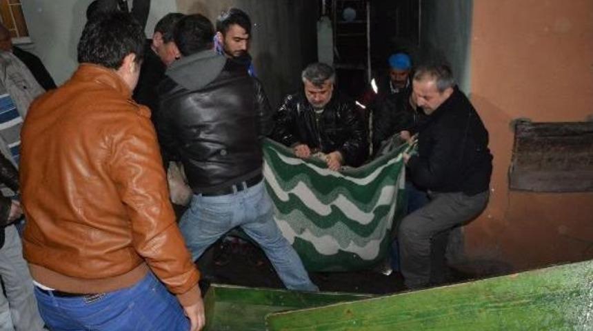 Yalnız Yaşadığı Evinde &Ouml;l&uuml; Bulundu