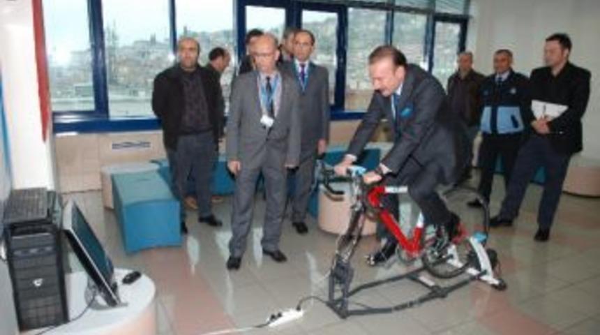 İzmit&rsquo;te Sim&uuml;lasyonlu Bisiklet Uygulaması Başlıyor