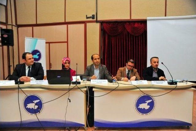Yy&uuml;&rsquo;de &ldquo;farklı Perspektiflerden Okul &Ouml;ncesi Eğitim&rdquo; Paneli 1