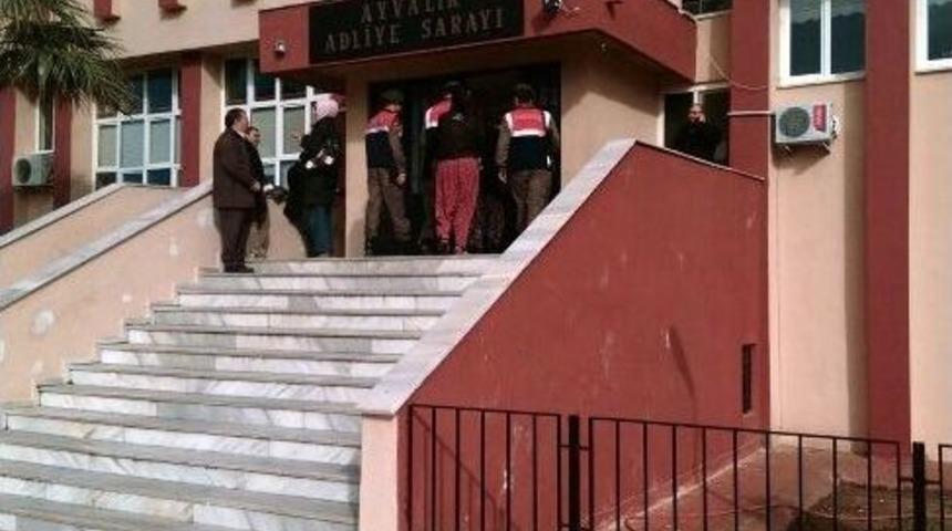 Yazlık Evlere Giren Hırsızlar Jandarmadan Ka&ccedil;amadı