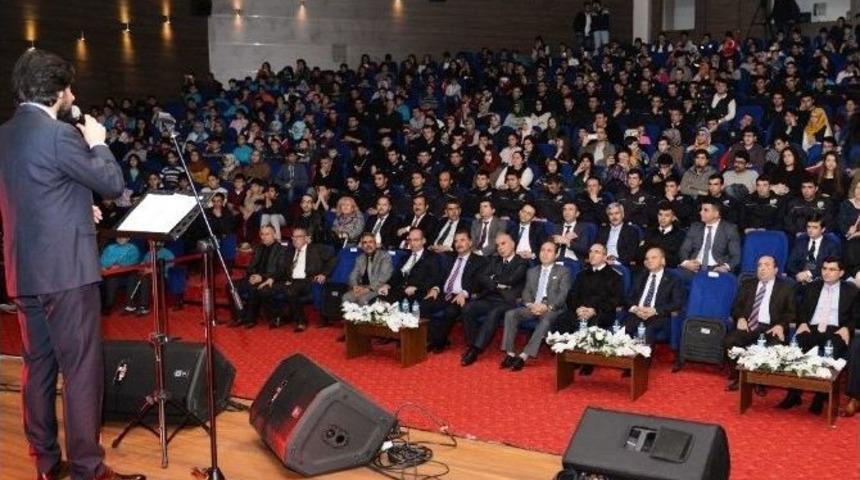 &Ccedil;anakkale&rsquo;de &lsquo;bir Hilal Uğruna&rsquo; Can Veren Kahramanlar Unutulmadı