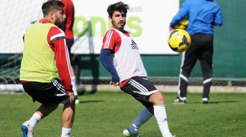 Kasımpaşa, Akhisar Belediyespor Ma&ccedil;ının Hazırlıklarını S&uuml;rd&uuml;rd&uuml;