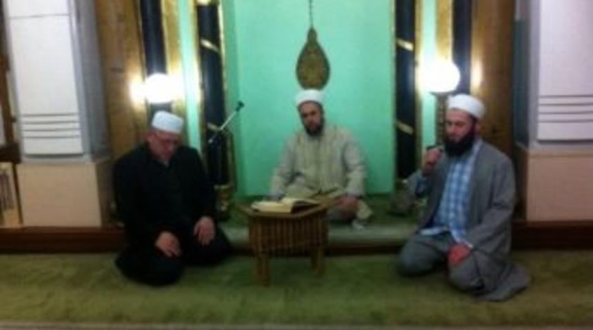 &Uuml;niversiteliler &Ouml;zgecan İ&ccedil;in Mevlit Okuttu