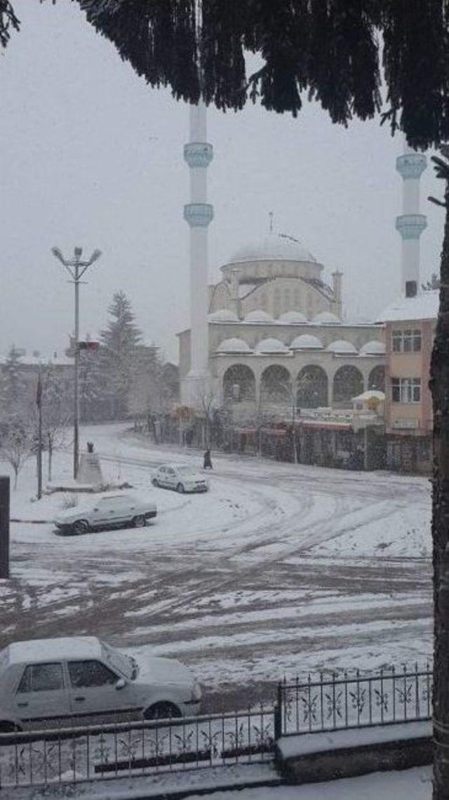 Tokat’a Mart ’kar’ı Yağdı