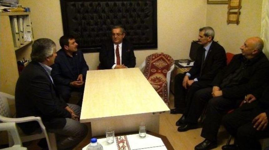 İşadamı Erdoğan, Vatandaşın Sorunlarını Yerinde Dinliyor