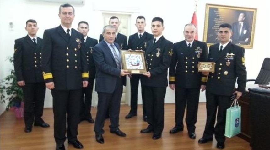 Vali Cebiroğlu Bahriyelileri Ağırladı