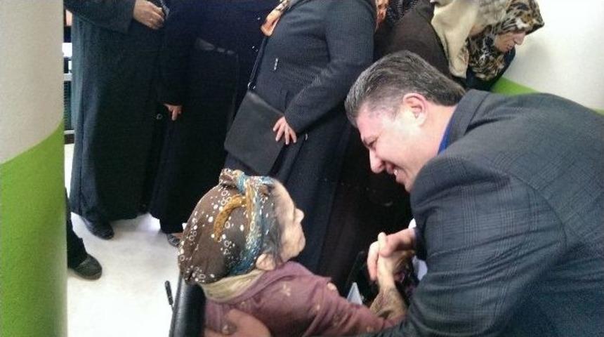 &Ouml;zkan&rsquo;dan Huzurevine Ziyaret