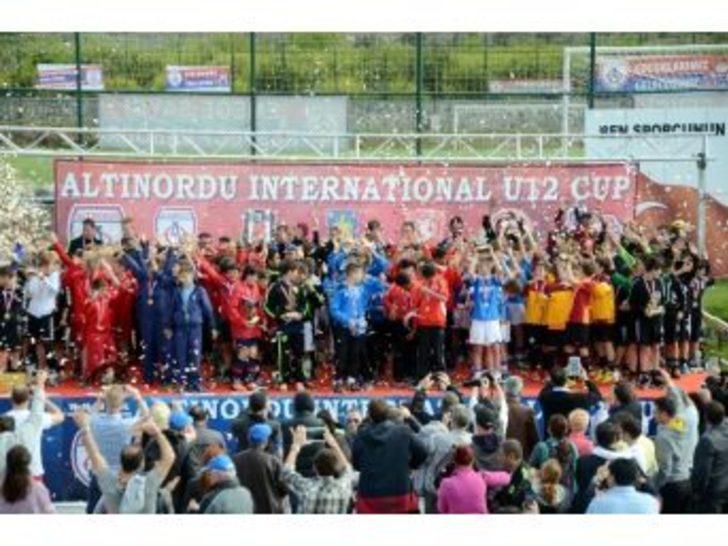 U12 Cup’ta Ustalara Saygı