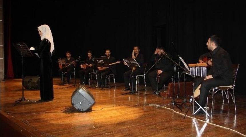 D&uuml;&rsquo;de T&uuml;rk&uuml; R&uuml;zgarı