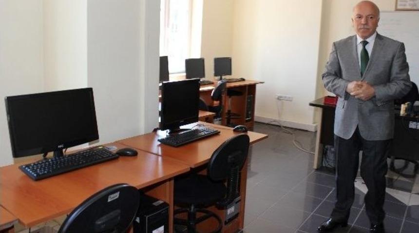 B&uuml;y&uuml;kşehir Belediyesi&rsquo;nin Yeni Esmek Kurslarına M&uuml;racaatlar Başladı