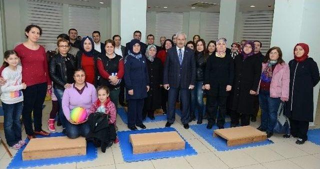 Kumluca Belediyesi Ve Hem’den Kadınlara Step Aerobik Kursu