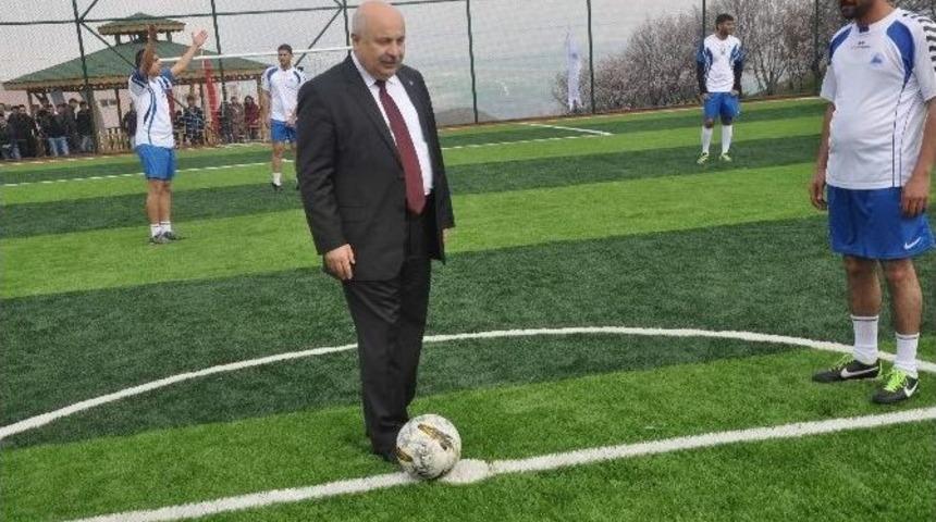 Rekt&ouml;r G&ouml;n&uuml;ll&uuml;, Kahta Myo&rsquo;da