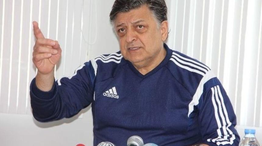Yılmaz Vural&rsquo;dan Futbolculara Uyarı