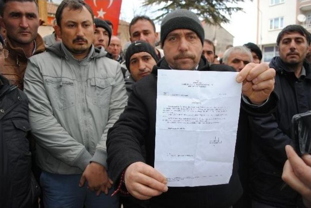 G&uuml;m&uuml;şhacık&ouml;y Belediyesi&rsquo;nde İşten &Ccedil;ıkartılan İş&ccedil;ilerden Eylem