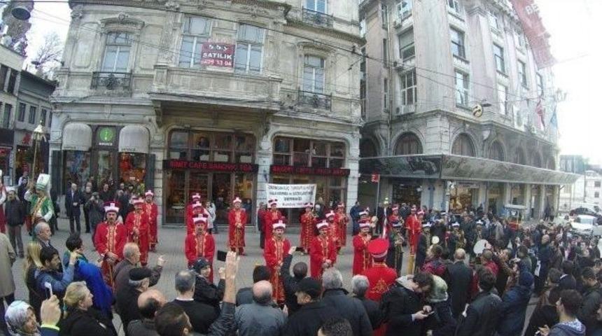 Beyoğlu&rsquo;nda G&ouml;rkemli Erzincan Y&uuml;r&uuml;y&uuml;ş&uuml;