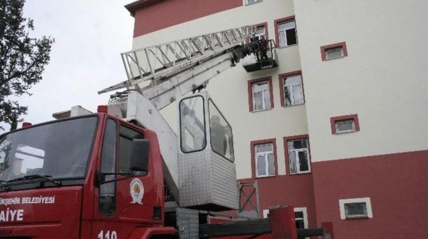 Lisede Yangın Tatbikatı