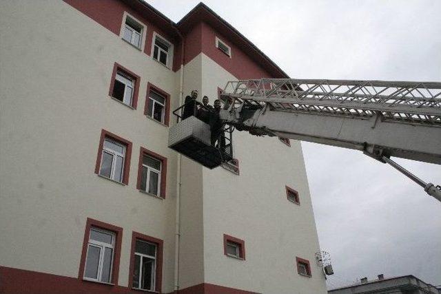 Lisede Yangın Tatbikatı 1