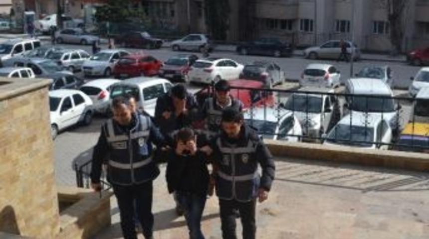 Bilecik Kom Şube 497 Adet Uyuşturucu Hap Ele Ge&ccedil;irdi