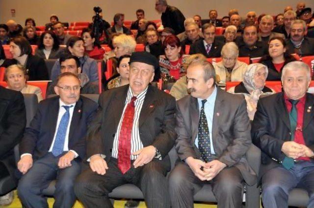 Okuyan, Vatan Partisi Rozetini 12 Eylül Öncesi Görüş Ayrılığı Nedeniyle Soyadını Değiştiren Kardeşine Taktı