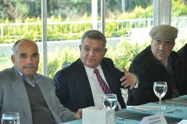 Başkan Kayalı Muhtarlarla Yemekte Buluştu 1