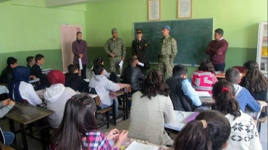 &Ouml;ğrencilere Askeri Okullar Tanıtıldı