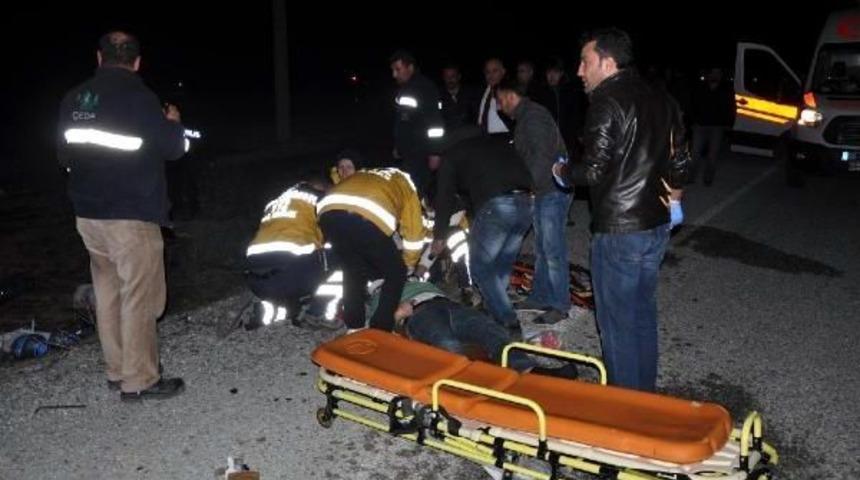 Yozgat'ta 2 Otomobil &Ccedil;arpıştı: 1 &Ouml;l&uuml;, 4 Yaralı