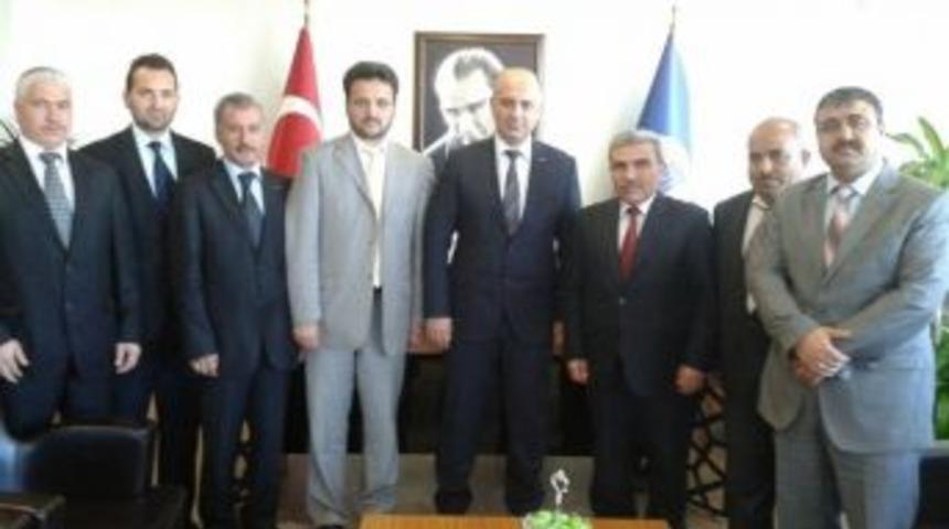 Diyanet-sen, Rekt&ouml;r &Ccedil;amsarı&rsquo;dan İlahiyat Fak&uuml;ltesi İstedi