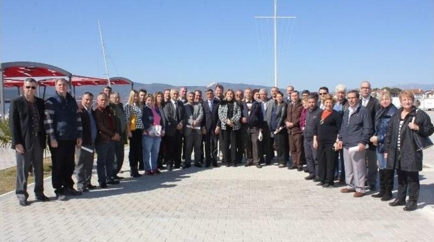 Urlalı Muhtarlar Kahvaltılı Toplantıda Buluştu