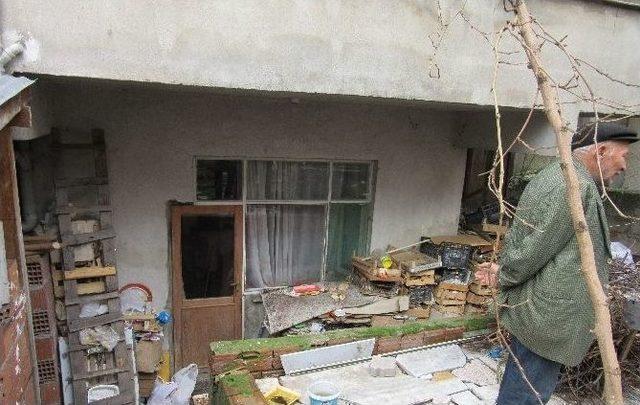 K&ouml;rfez Belediyesi &ldquo;&ccedil;&ouml;p Evi&rdquo; Temizledi 1