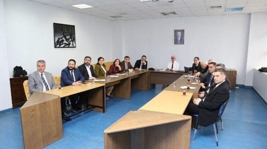 İn&ouml;n&uuml; &Uuml;niversitesi&rsquo;nde Tıp Eğitim Modeli