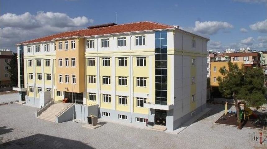 &Ouml;zgecan&rsquo;dan Sonra Fatma Nur&rsquo;un Adı Da Antalya&rsquo;da Yaşayacak