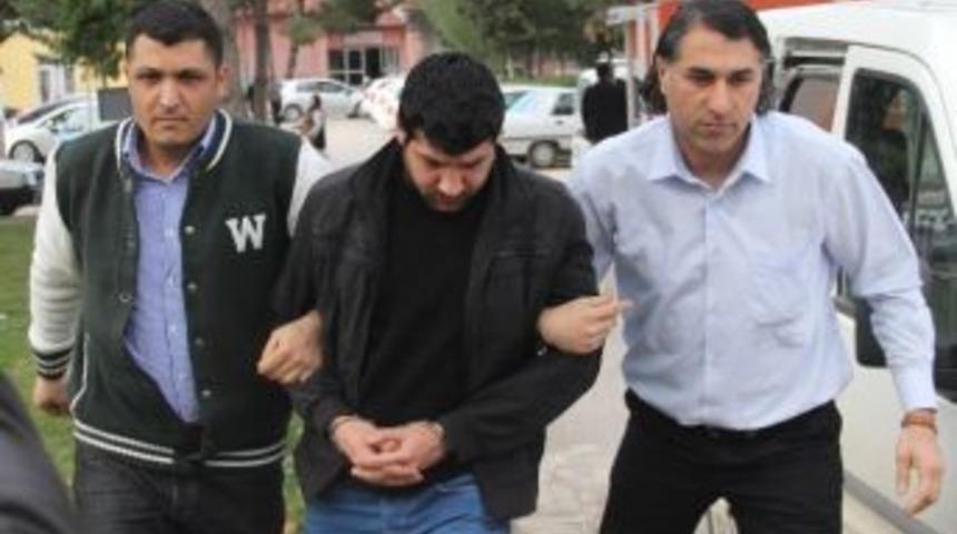 Yemek Vermeyen Yengesini &Ouml;ld&uuml;ren Zanlı Adliyeye Sevk Edildi