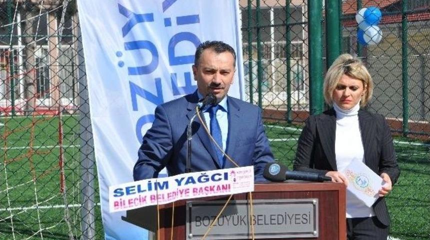 Boz&uuml;y&uuml;k Belediye Başkanı Fatih Bakıcı 5.&rsquo;inci Sentetik Sahanın A&ccedil;ılışını Yaptı