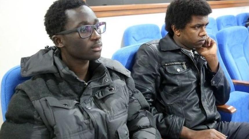 Ferudun &Ouml;zdemir&rsquo;den Gen&ccedil;lere Sosyal Medya Uyarısı