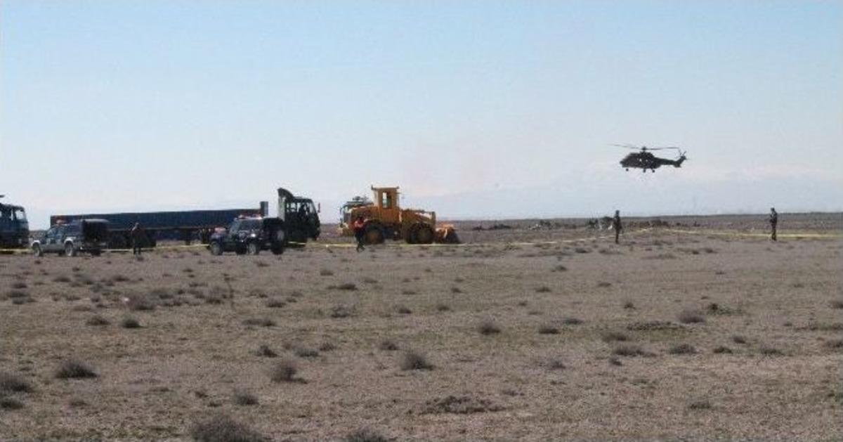 Konya&rsquo;da D&uuml;şen U&ccedil;ağın Enkazında İncelemeler S&uuml;r&uuml;yor