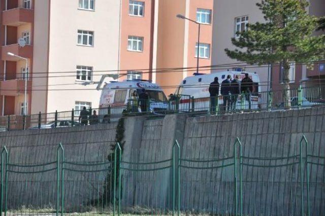 Ambulanslar Askeri Lojmanda, Acı Haber Yakınlarına Bildirildi