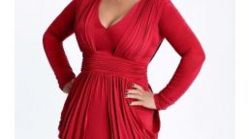 &Uuml;nl&uuml; Tiyatrocu Nilg&uuml;n Belg&uuml;n İzmir&rsquo;de