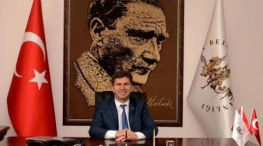 U&ccedil;ak Kazası Nedeniyle Solot&uuml;rk G&ouml;sterisi İptal Edildi