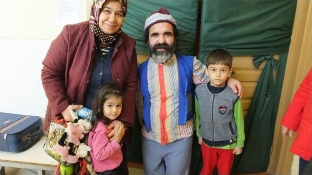 Burhaniyeli &Ccedil;ocuklar Tiyatro İle Tanıştı