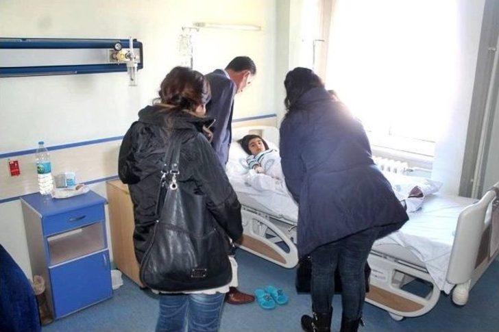 Emirdağ Belediyesi Çalışanları Hastaları Ziyaret Etti
