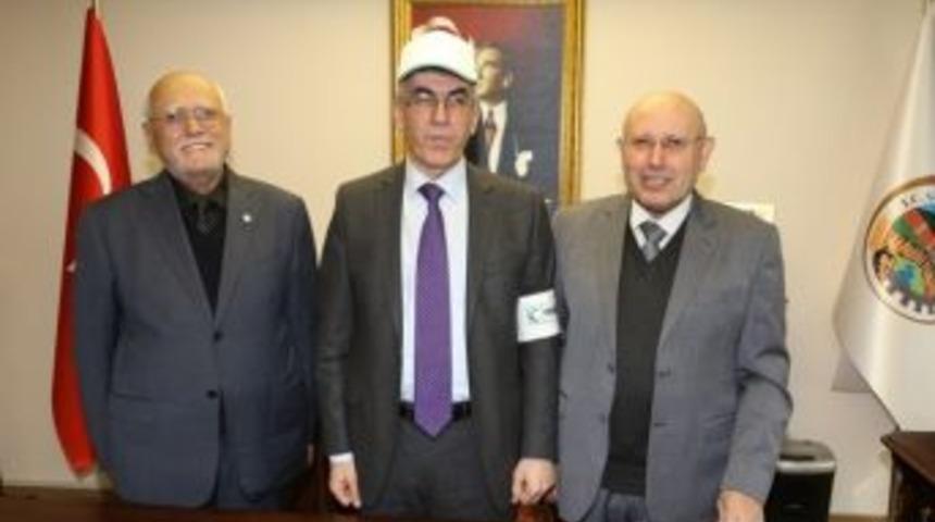 Vali Ataklı&rsquo;ya Yeşilay Kolluğu Takıldı