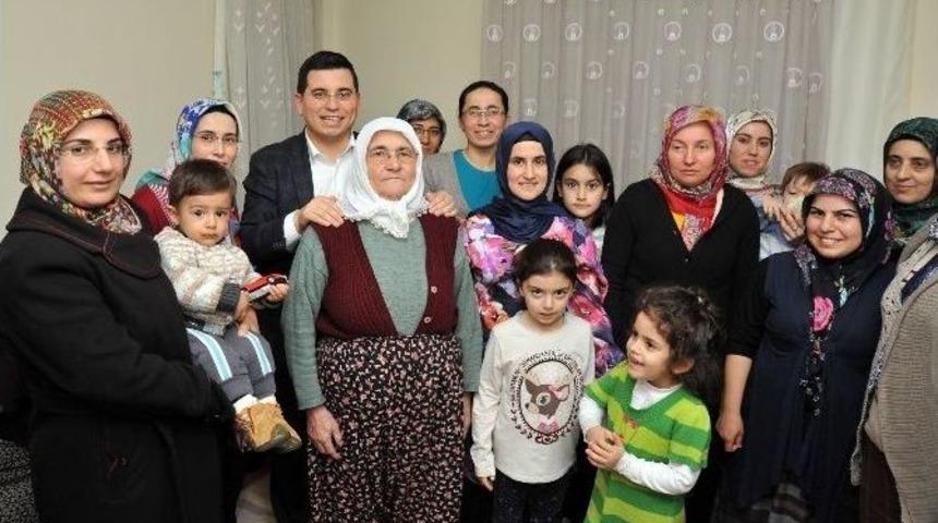 Başkan T&uuml;t&uuml;nc&uuml; Kanal Mahallesi Sakinleri İle Bir Araya Geldi