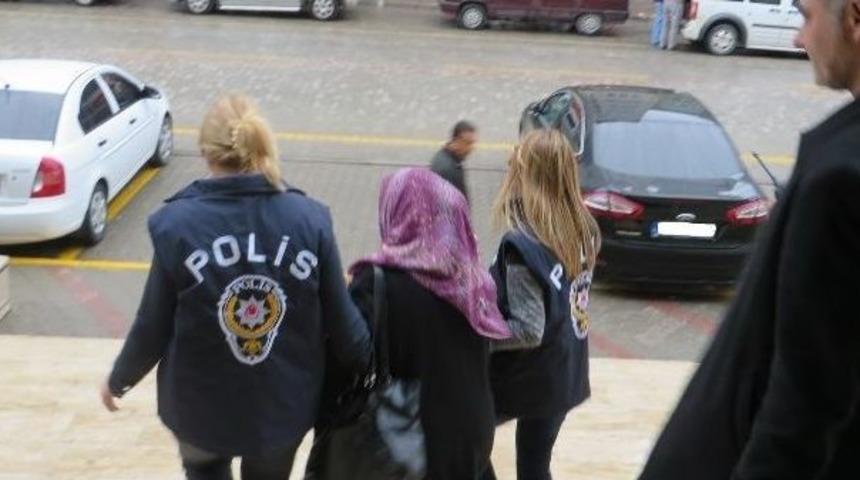 Yaşlıları Evlilik Vaadi İle Kandıran Kadın Yakalandı