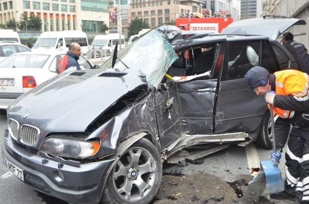 Ferdi Tayfur&rsquo;un Yeğeni Ve Tiyatro Oyuncusu Kazada Yaralandı